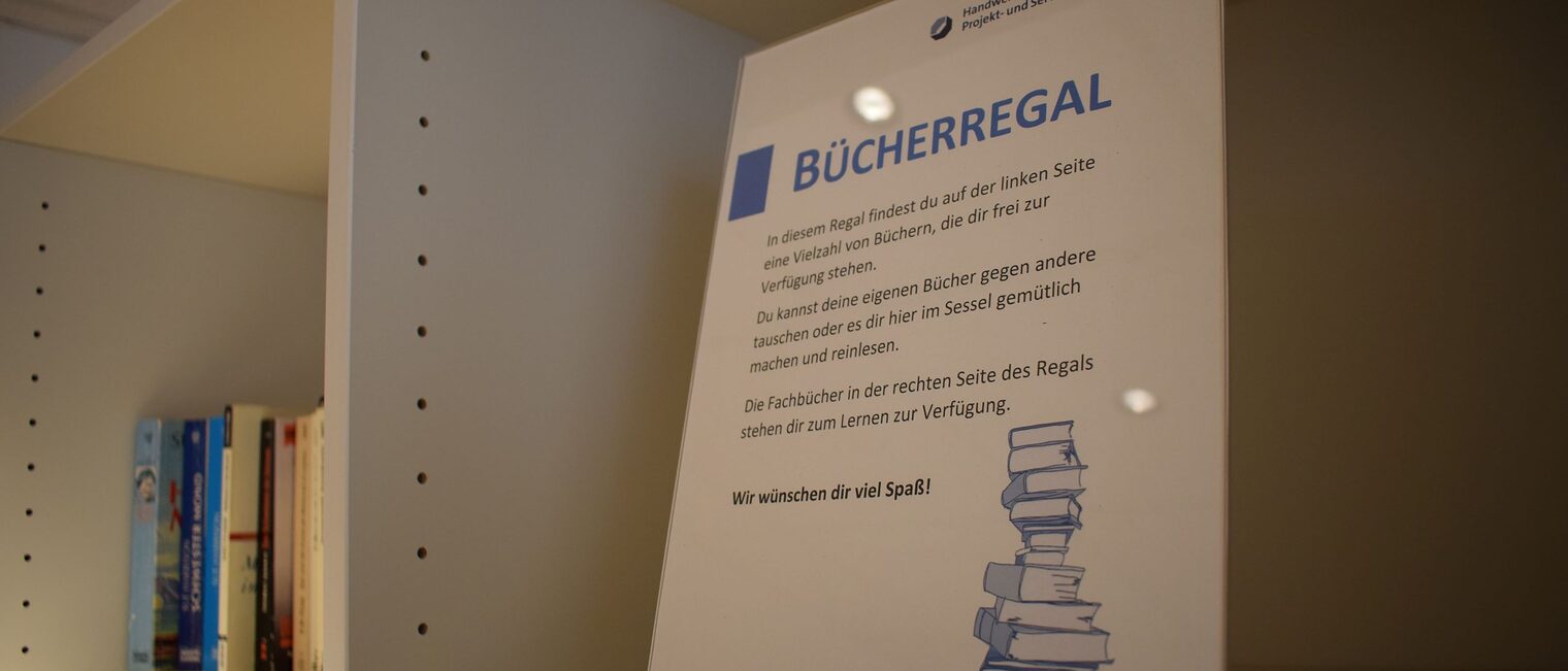 B&uuml;cherregal